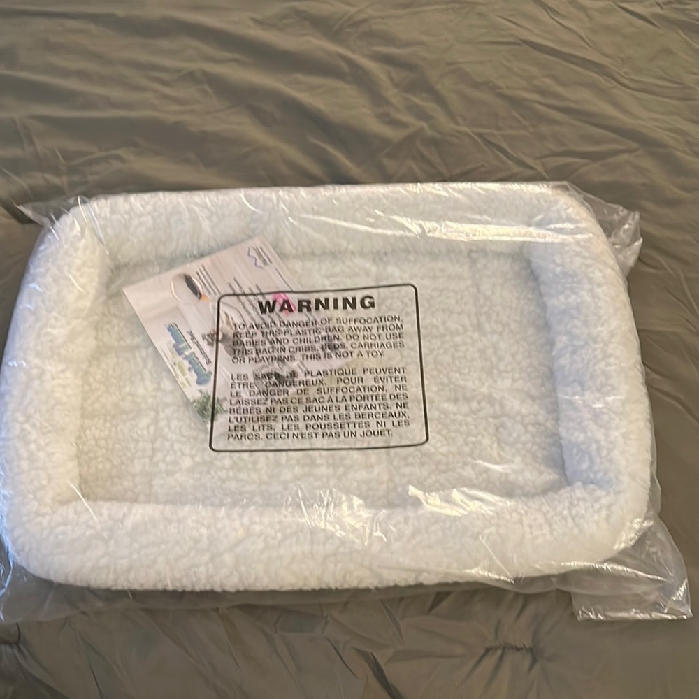 Cozy White Pet Bed
